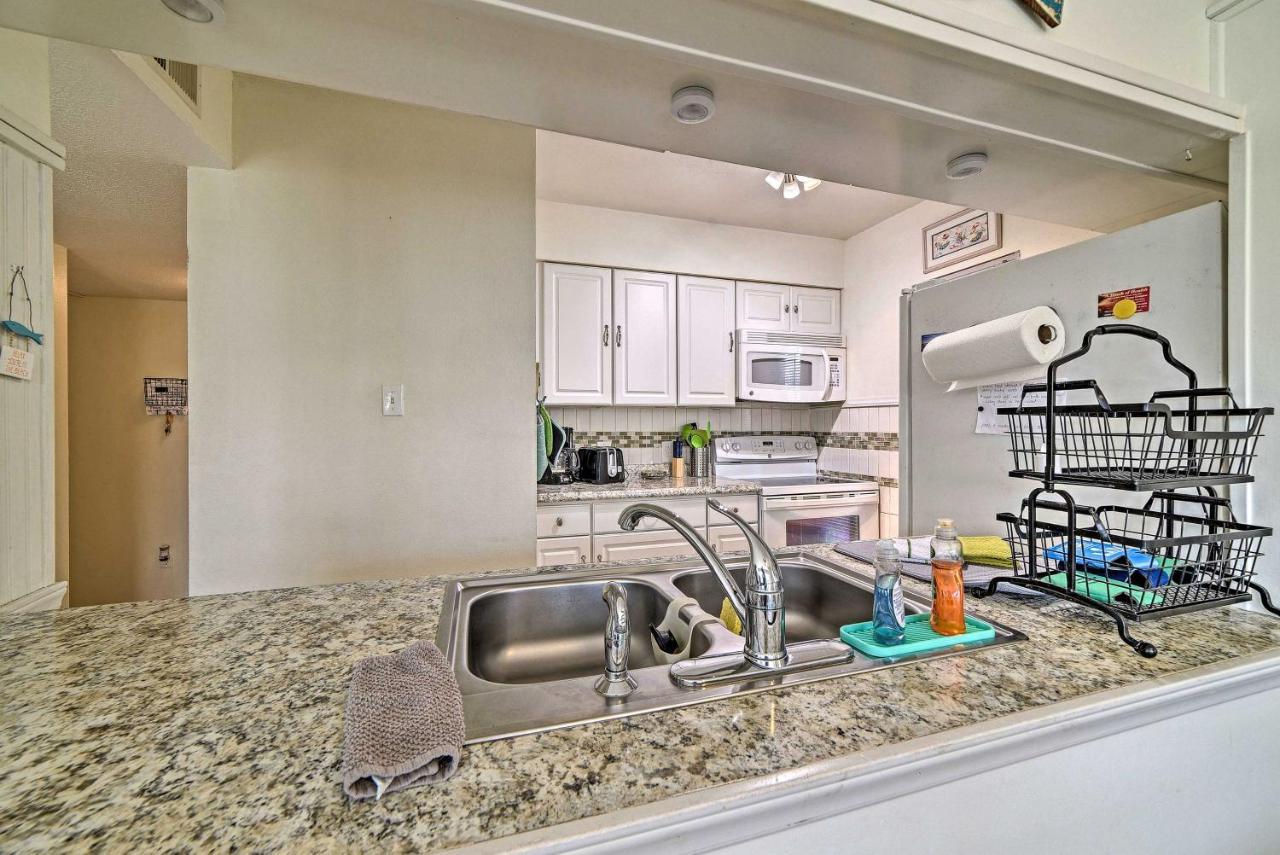 Breezy Corpus Christi Condo With Deck And Fishing Dock Exterior photo